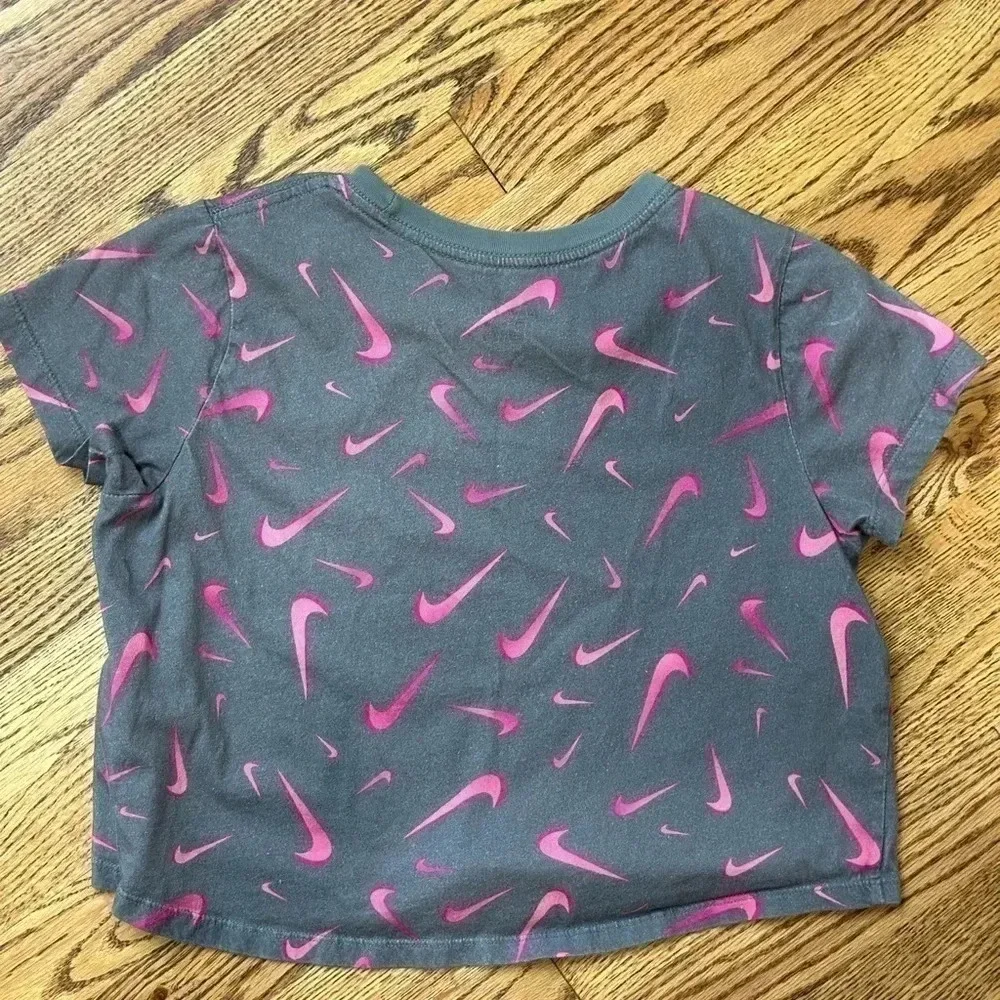 Nike crop tshirt